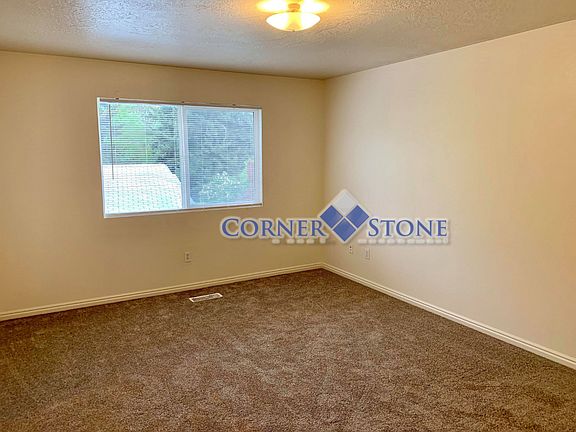 4th image of 1445 N Stephanie Ln #104