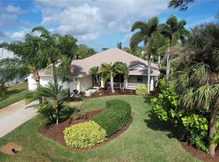 498 Hibiscus Ave, Sebastian, FL 32958