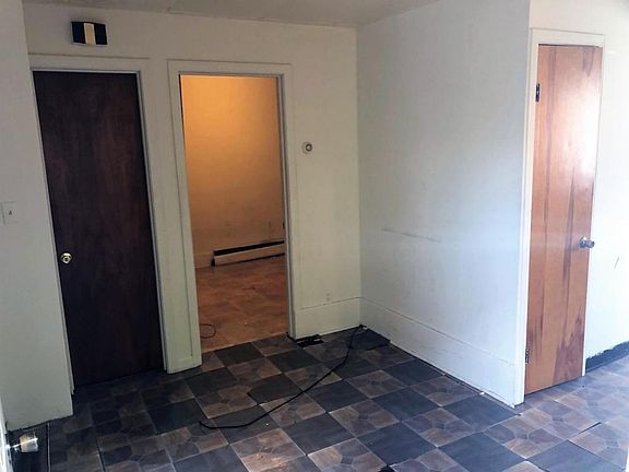 5th image of 121 N 7th St APT 3