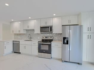 3707 Bridgewood Dr, Boca Raton, FL 33434