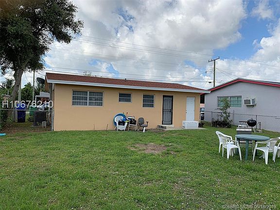 2nd image of 1551 NW 154th St