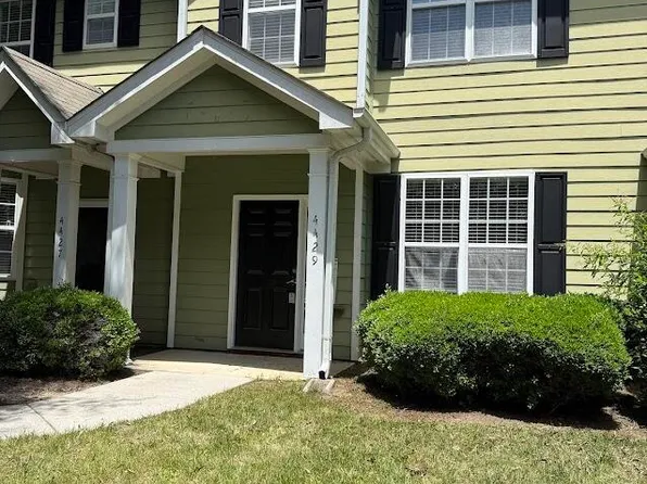 4429 Log Cabin Dr, Raleigh, NC 27616