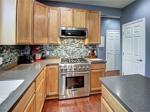 3rd image of 5160 Kenton Ln