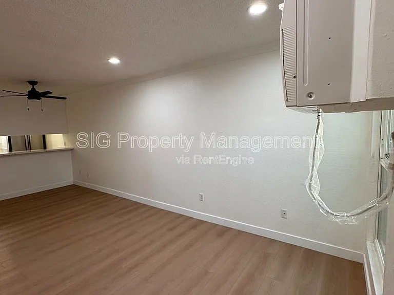 10635 Sherman Grove Ave #18 — Photo 2
