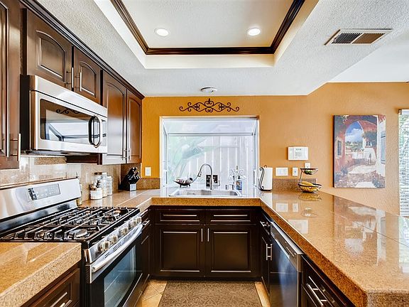2nd image of 543 Avenida Aguila