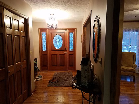 4th image of 1700 N Black Oak Ct