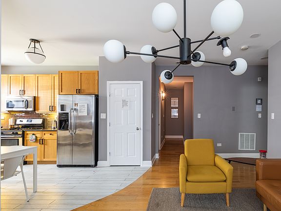 3rd image of 6156 S Kenwood Ave #2W