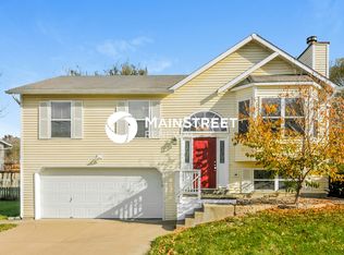962 Sunset Farms Ct, Saint Charles, MO 63304