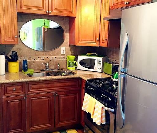 5th image of 834 W Mission Bay Dr #1/2