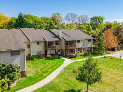 10241 Nancys Blvd APT 56, Grosse Ile, MI, 48138