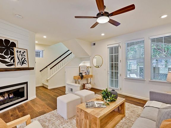 2nd image of 3068 Mary Helen Ln