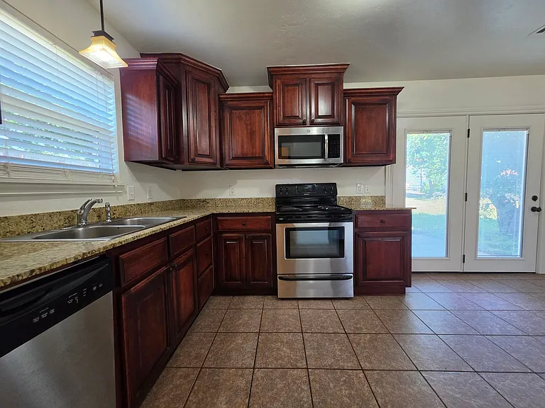 107 Hardesty Dr — Photo 20
