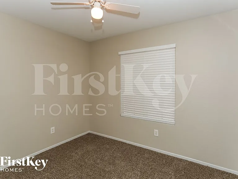 5508 Crinoline Ave — Photo 9