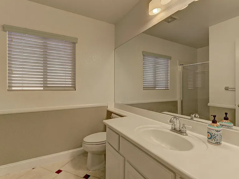 3920 Larkcrest St — Photo 13