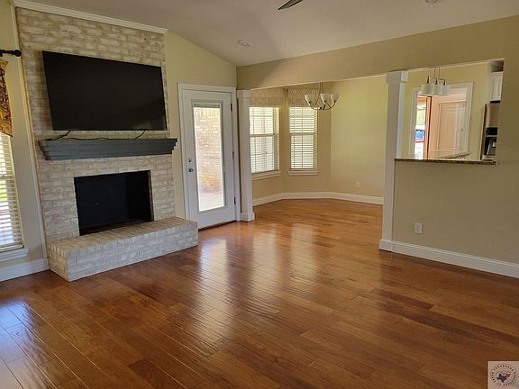 4th image of 1008 Conway Dr