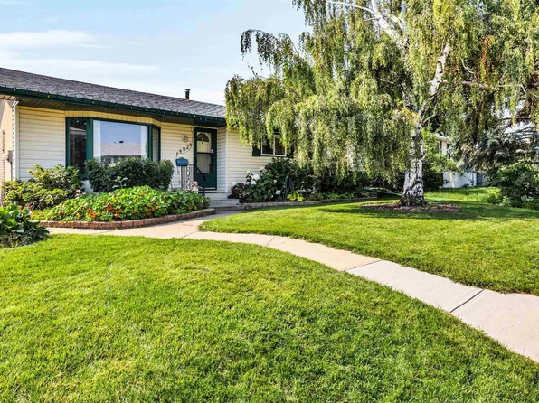 14928 69th St NW, Edmonton, AB T5C 0J1