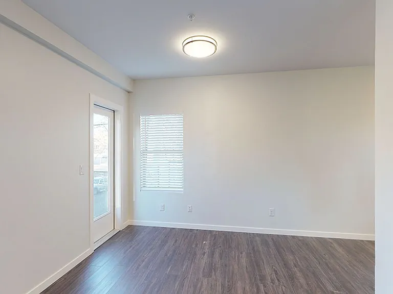 1298 Meade St — Photo 7