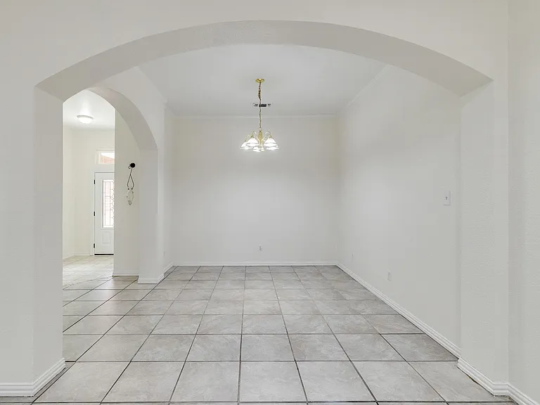 1131 Indy Ct — Photo 14