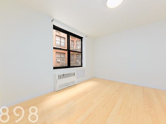 5th image of 483 Ocean Pkwy APT 1J