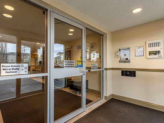 3rd image of 12660 142nd Ave NW #419