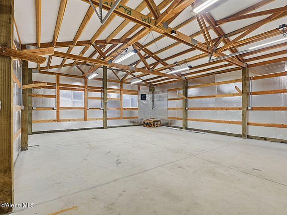 5th image of 148 Sportsman Access Rd