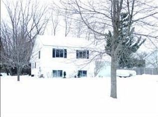 6137 Cougar Trl, North Branch, MN 55056