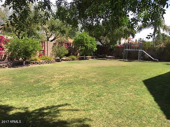 5th image of 3002 E Redwood Ln