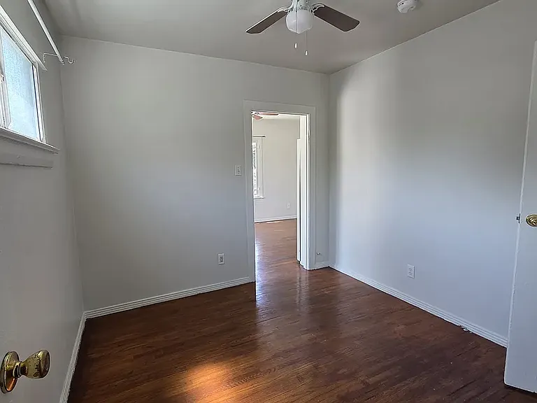 1497 W 27th St #1/2 — Photo 12