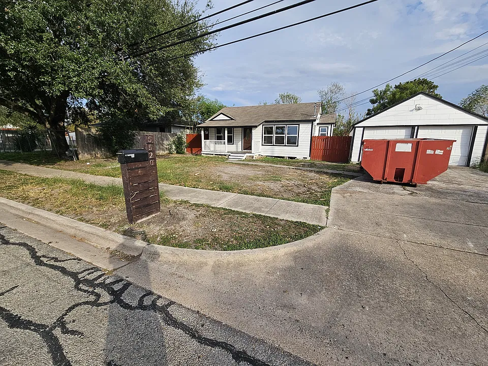 5520 Nelson Ln