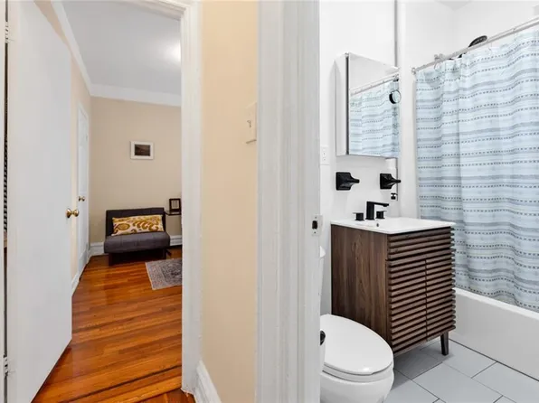 2234 Ocean Avenue image 17 of 23