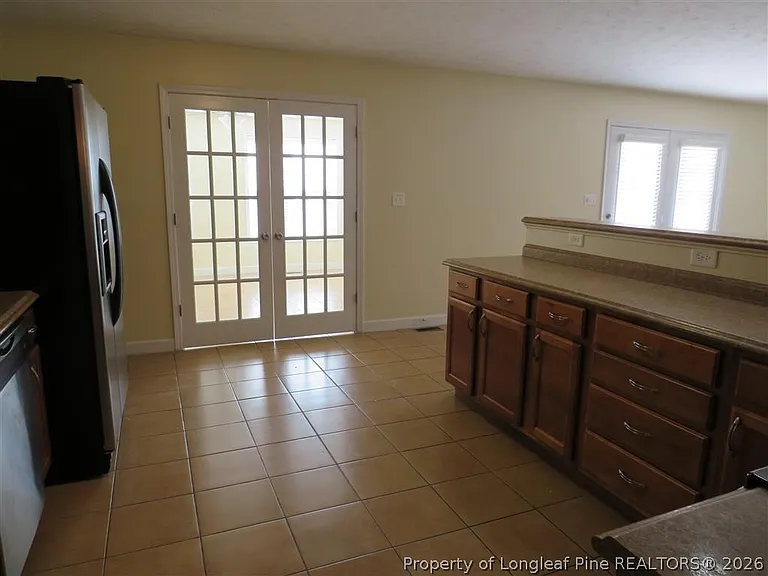 270 Hayden Ln — Photo 9