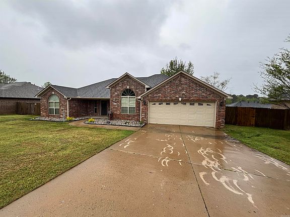 3rd image of 313 Grant Dr