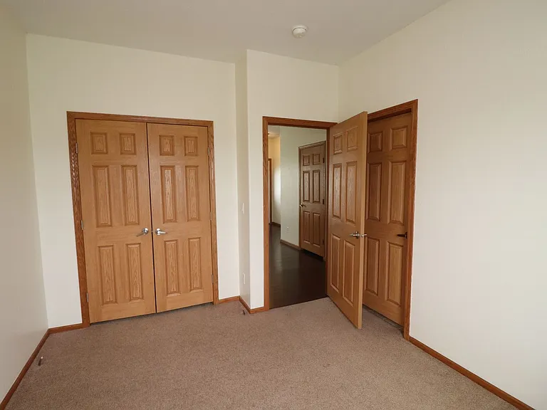 2120 Thompson Dr — Photo 17