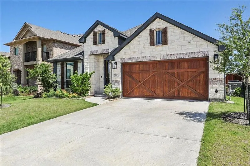 4 bed, 3.0 bath, 2354 sqft, $2,500 — Photo 3