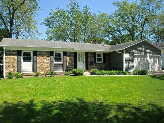 2nd image of 445 N Everett Dr