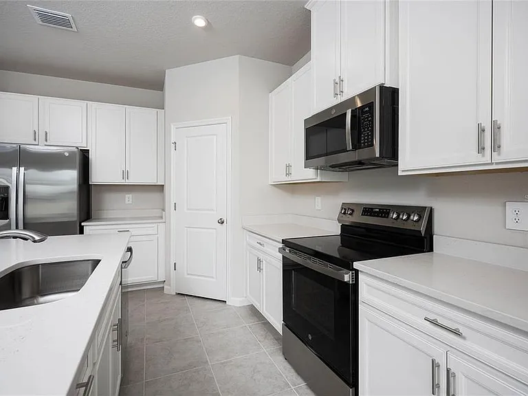 16873 Castoro Dr — Photo 20