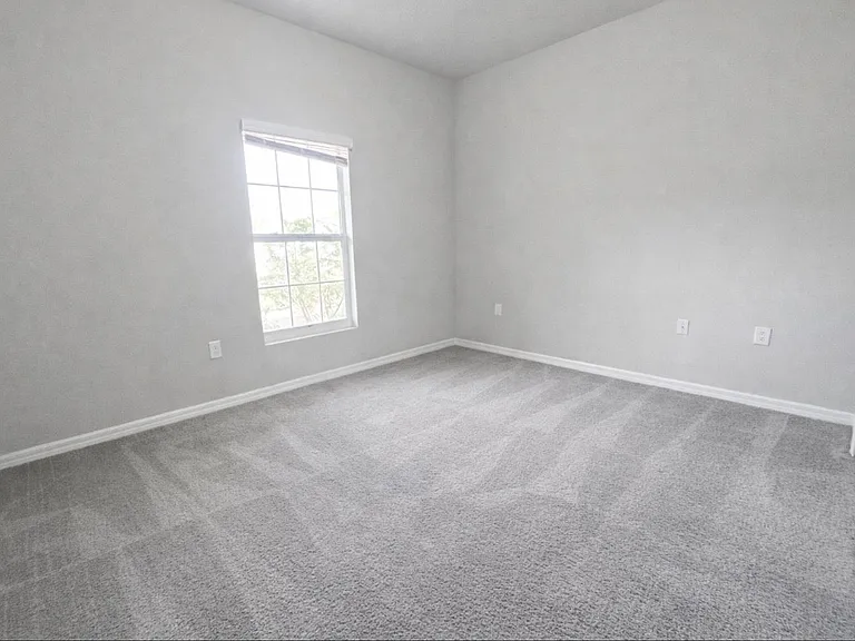 1843 NW 20th Pl — Photo 9