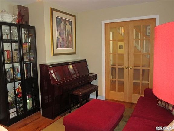 4th image of 157 Hillturn Ln