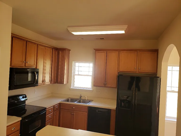 626 Neal Dr — Photo 8