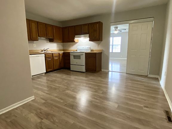4th image of 741 Oxen Dr