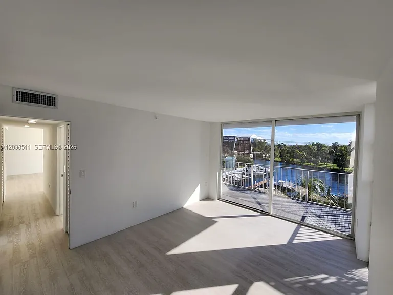 1700 NW North River Dr #606 — Photo 17