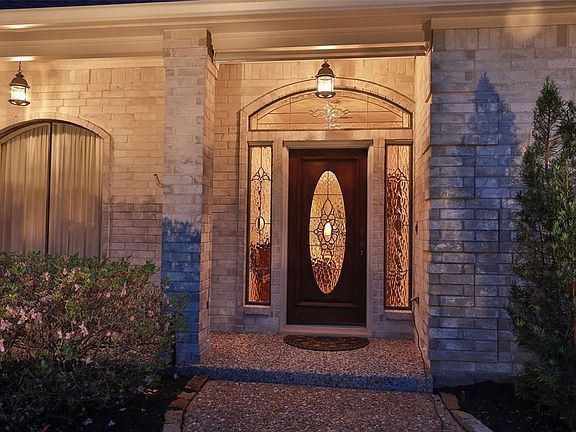 BEAUTIFUL LEAD GLASS FRONT DOOR