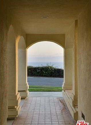 5th image of 4031 Palos Verdes Dr S