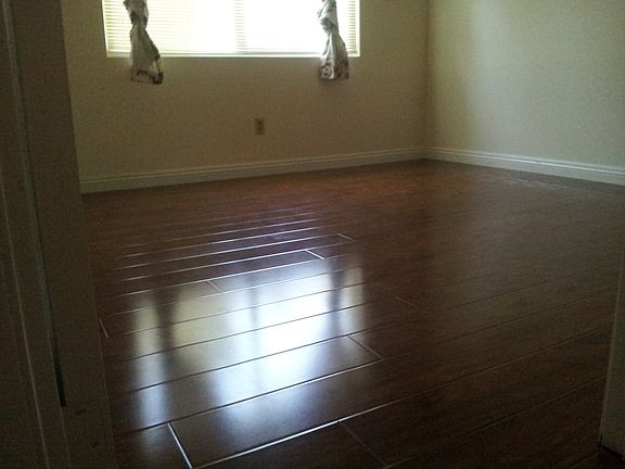 4th image of 423 Fuego Ave