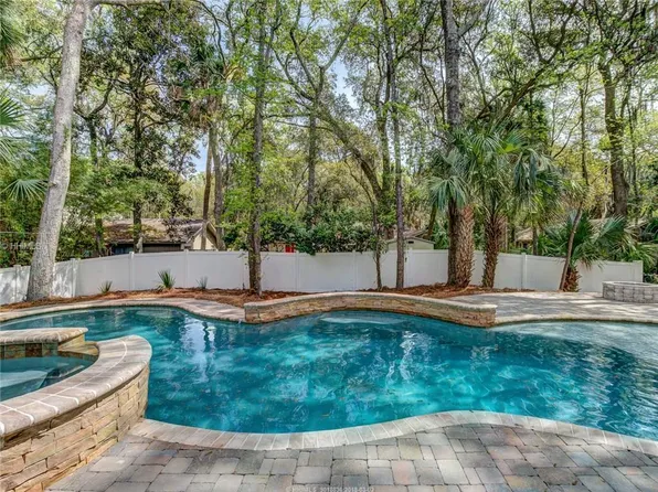 7 Heron St, Hilton Head Island, SC 29928