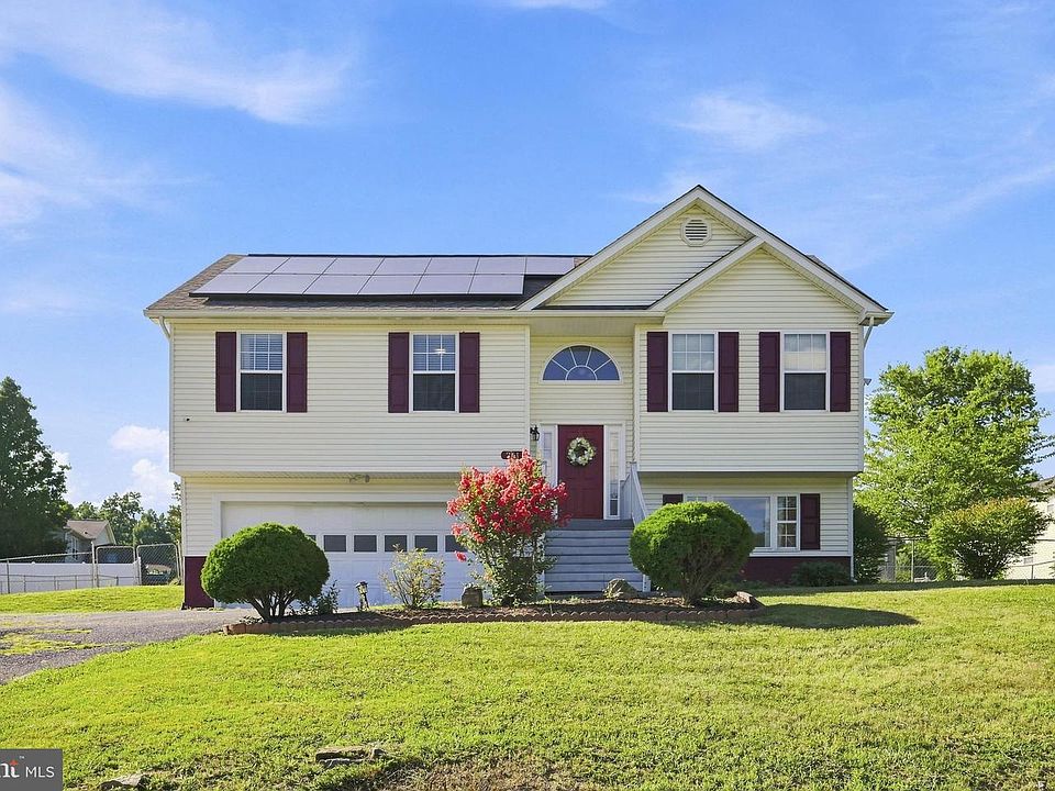 1st image of 261 Baer Oak Dr