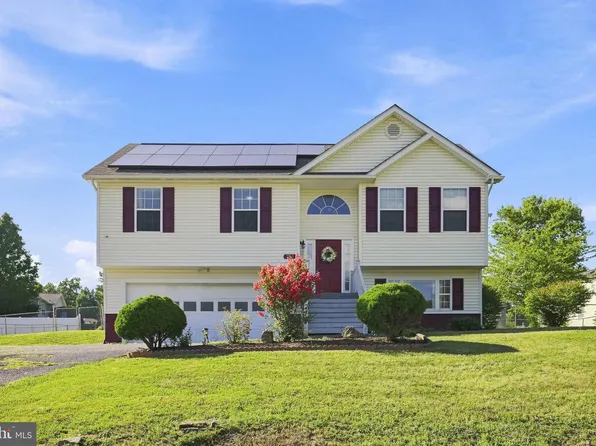 261 Baer Oak Dr, Maurertown, VA 22644