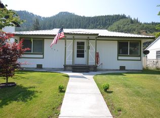 603 N Main St, Klickitat, WA 98628