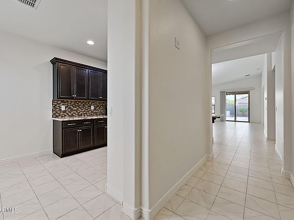 3rd image of 1831 W Bonanza Dr