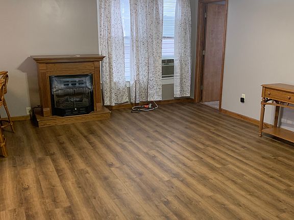 4th image of 620 Main St #A